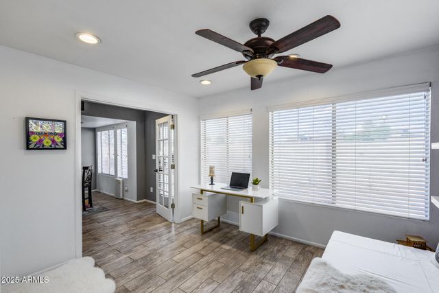 6534 W NORTH Lane, Glendale, AZ 85302