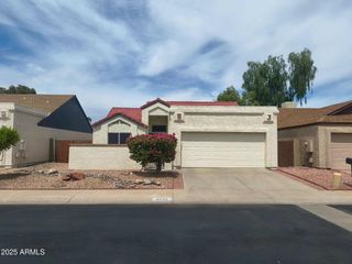 6534 W NORTH Lane, Glendale, AZ 85302