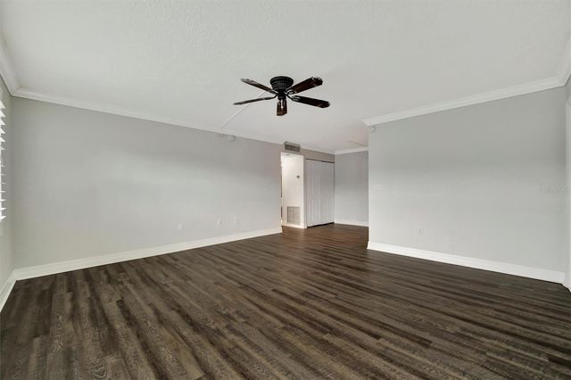 5800 HOLLYWOOD BOULEVARD 115, Sarasota, FL 34231
