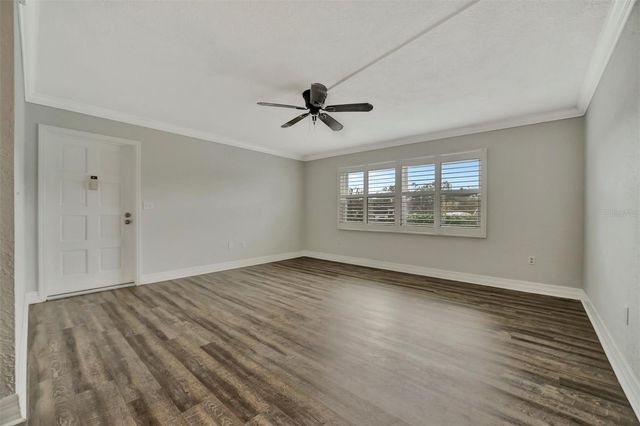5800 HOLLYWOOD BOULEVARD 115, Sarasota, FL 34231