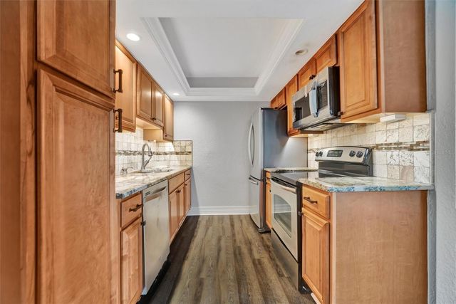 5800 HOLLYWOOD BOULEVARD 115, Sarasota, FL 34231