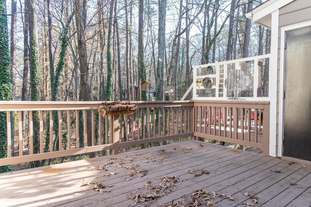 6728 Queen Annes Drive, Raleigh, NC 27613