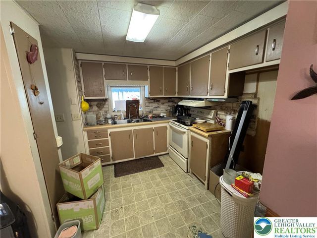 2799 Valley View Drive, Moore Twp, PA 18014