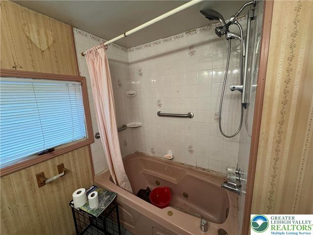 2799 Valley View Drive, Moore Twp, PA 18014