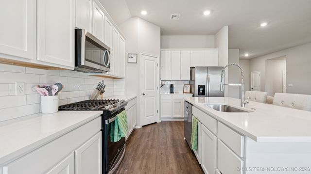 4236 W 4th Street, Skiatook, OK 74070