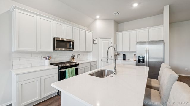 4236 W 4th Street, Skiatook, OK 74070