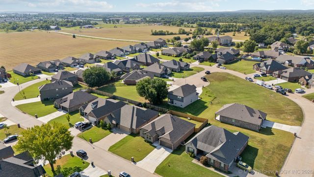 4236 W 4th Street, Skiatook, OK 74070