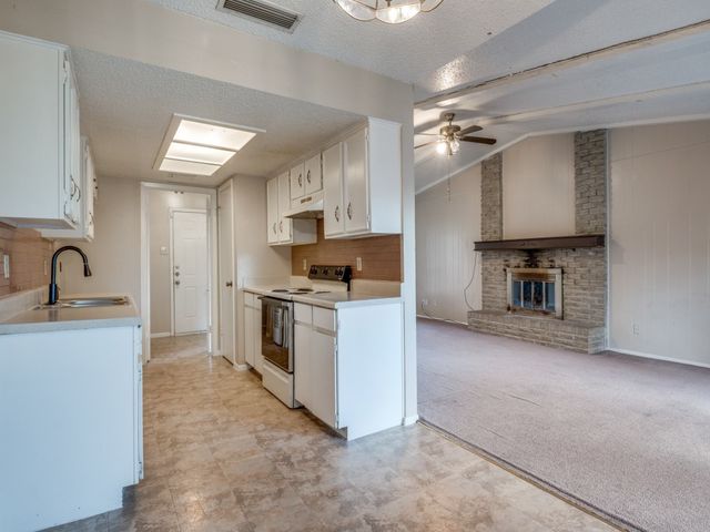 2013 Snowmass Lane, Garland, TX 75044