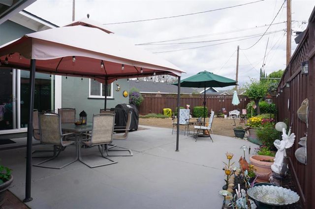 2377 Fosgate Avenue, Santa Clara, CA 95050