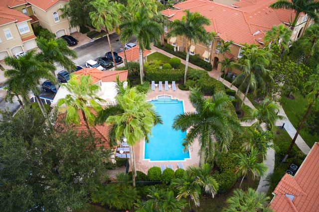 4930 Bonsai Circle 106, Palm Beach Gardens, FL 33418