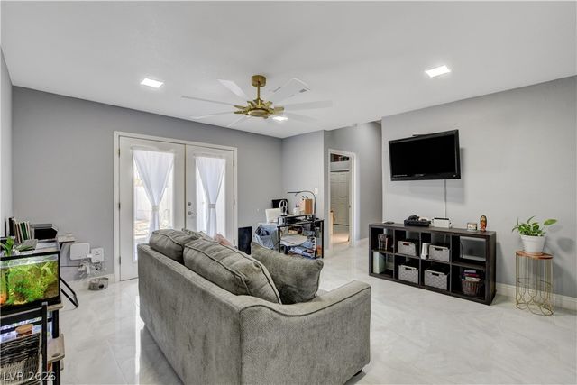 4915 Nevada Avenue, Las Vegas, NV 89104