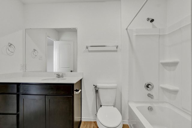 420 Halfmoon DR, Lockhart, TX 78644