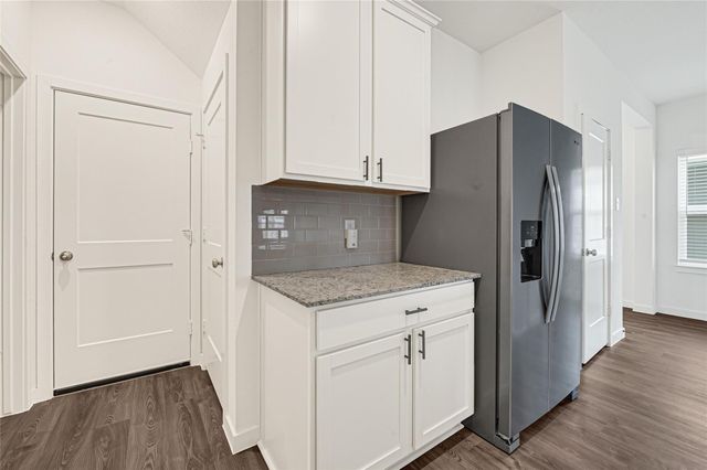 3911 Windy Whisper Drive, Brookshire, TX 77423