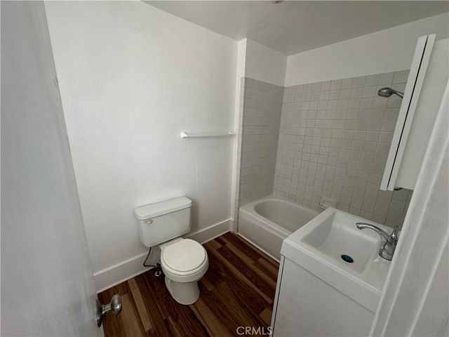 5158 Franklin Avenue, Los Angeles, CA 90027