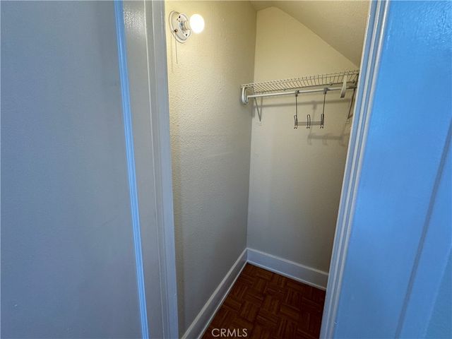 5158 Franklin Avenue, Los Angeles, CA 90027