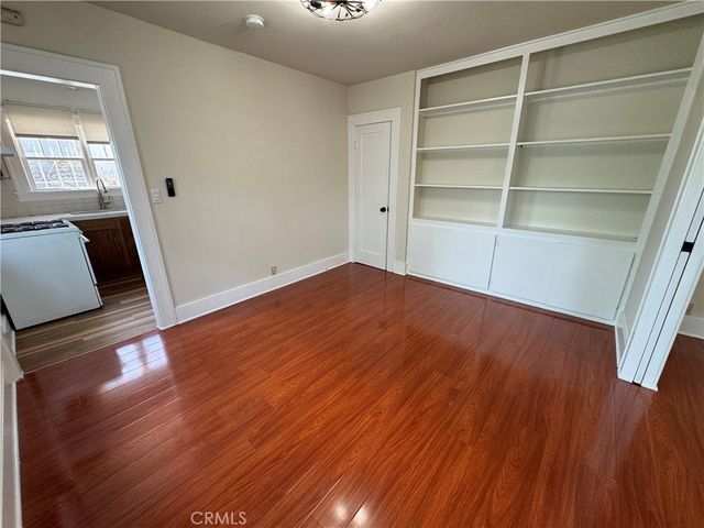 5158 Franklin Avenue, Los Angeles, CA 90027