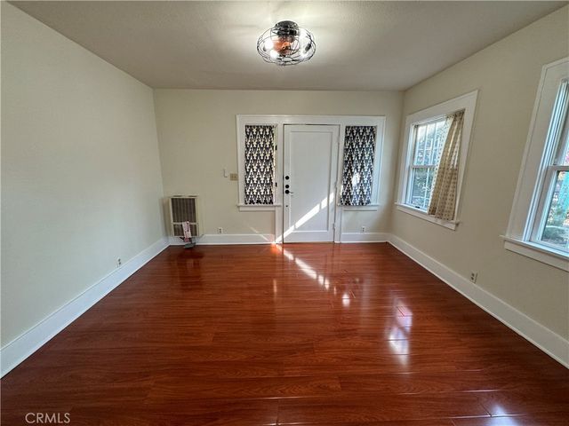 5158 Franklin Avenue, Los Angeles, CA 90027