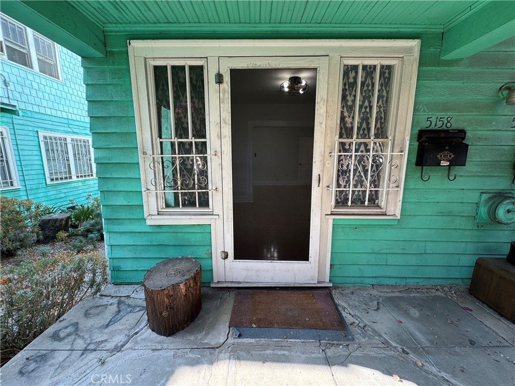 5158 Franklin Avenue, Los Angeles, CA 90027