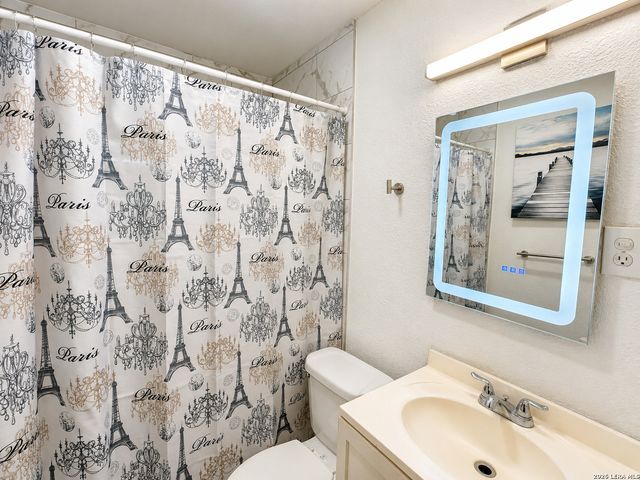 914 GLAMIS AVE, San Antonio, TX 78223