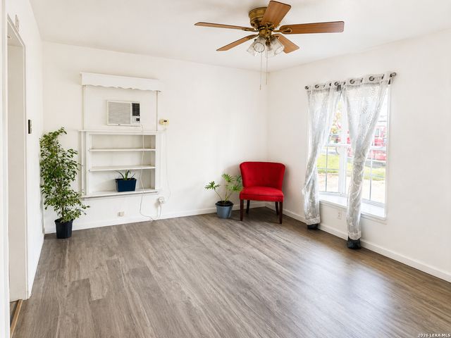 914 GLAMIS AVE, San Antonio, TX 78223