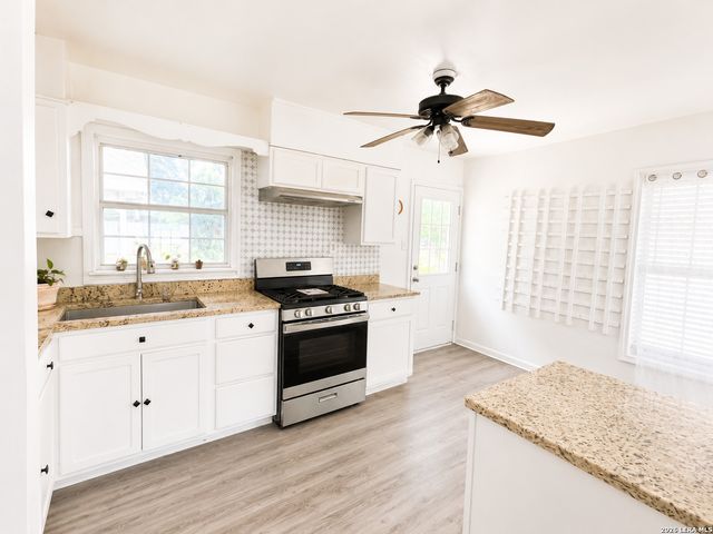 914 GLAMIS AVE, San Antonio, TX 78223
