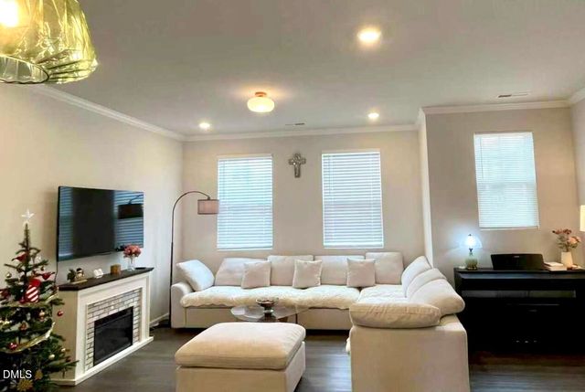 523 Deercroft Drive, Apex, NC 27539