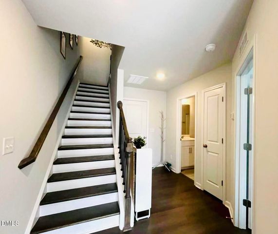 523 Deercroft Drive, Apex, NC 27539