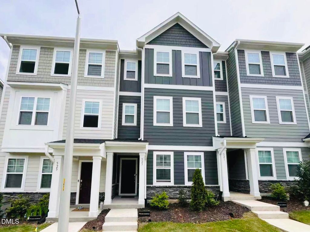523 Deercroft Drive, Apex, NC 27539