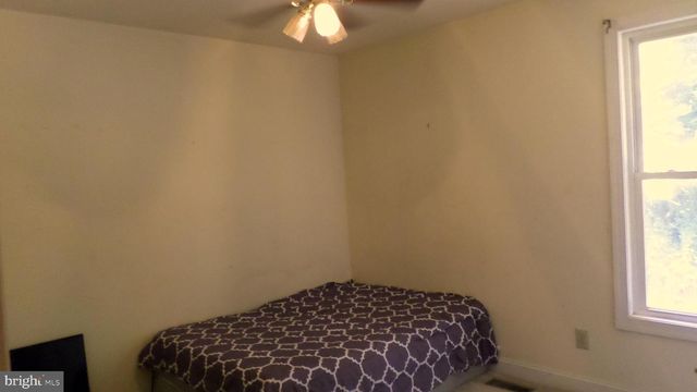 202 BAYLOR DR, Montross, VA 22520