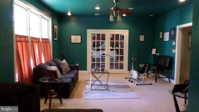 202 BAYLOR DR, Montross, VA 22520