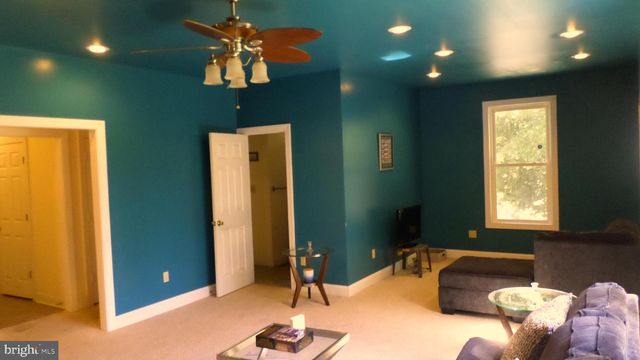 202 BAYLOR DR, Montross, VA 22520