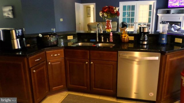 202 BAYLOR DR, Montross, VA 22520