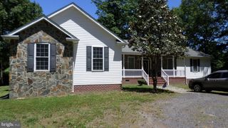 202 BAYLOR DR, Montross, VA 22520