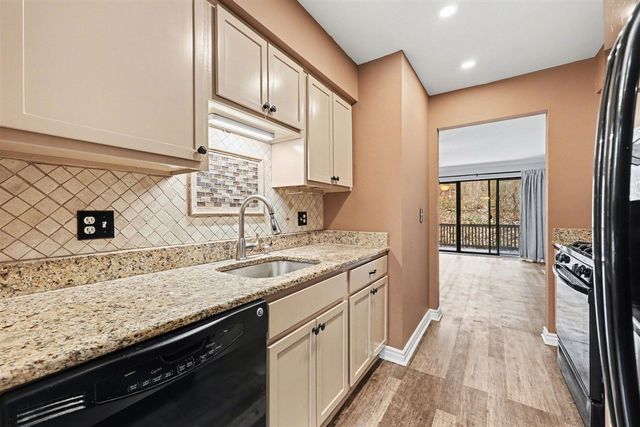 502 Stoneywood Drive, Brighton, MI 48116