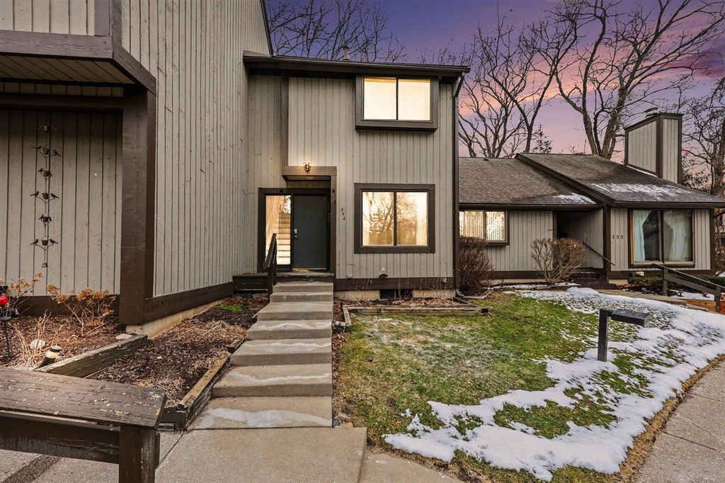 502 Stoneywood Drive, Brighton, MI 48116