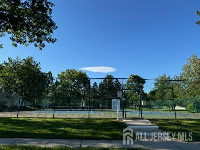 184 Wycoff Way, East Brunswick, NJ 08816