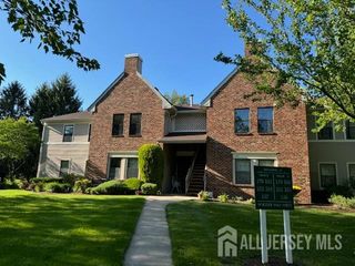 184 Wycoff Way, East Brunswick, NJ 08816