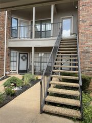 2736 Silver Creek Drive 223, Arlington, TX 76006