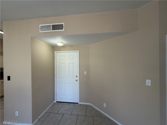 7230 Indian Creek Lane 104, Las Vegas, NV 89149