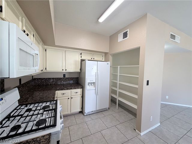 7230 Indian Creek Lane 104, Las Vegas, NV 89149