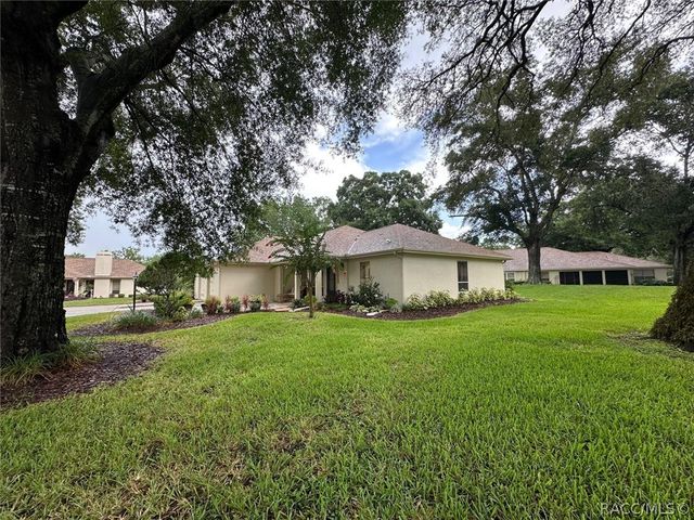 5941 W Dedham Trail, Crystal River, FL 34429