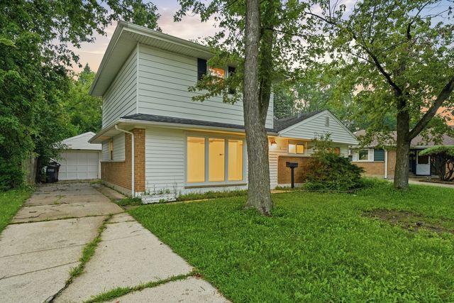 136 Well Street, Park Forest, IL 60466