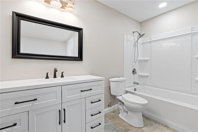 420 Clearcreek-Franklin Road, Springboro, OH 45066