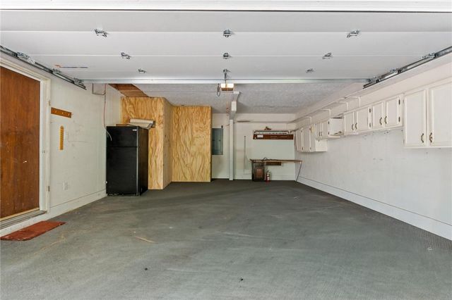 420 Clearcreek-Franklin Road, Springboro, OH 45066
