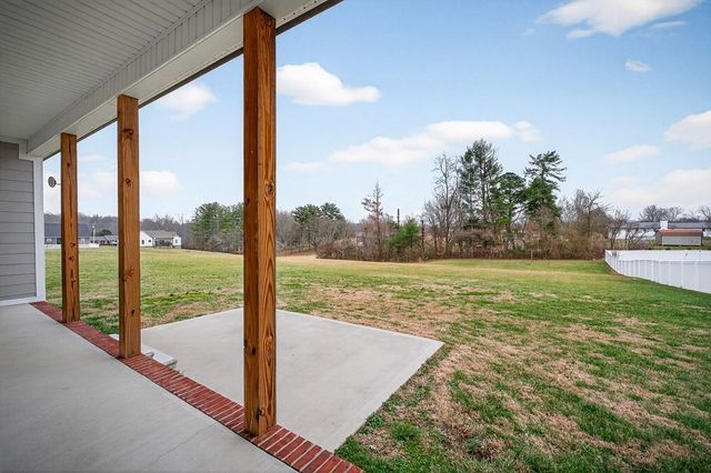 2545 Bowser Rd, Cookeville, TN 38506