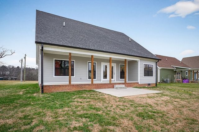 2545 Bowser Rd, Cookeville, TN 38506