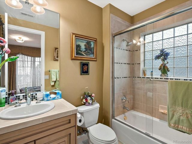 39 Royal Ann Dr, Englewood, CO 80111