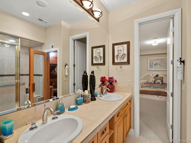 39 Royal Ann Dr, Englewood, CO 80111