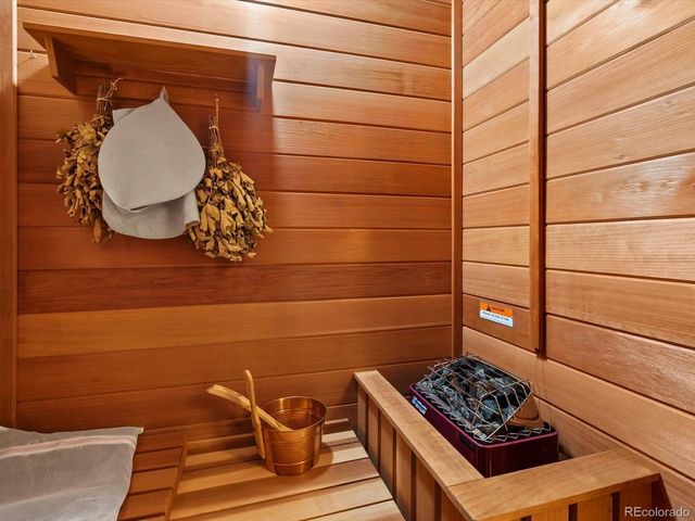 39 Royal Ann Dr, Englewood, CO 80111