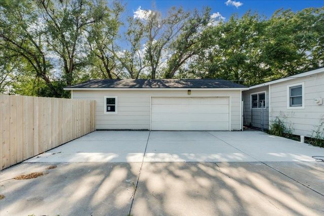 2203 W Lotus, Wichita, KS 67213